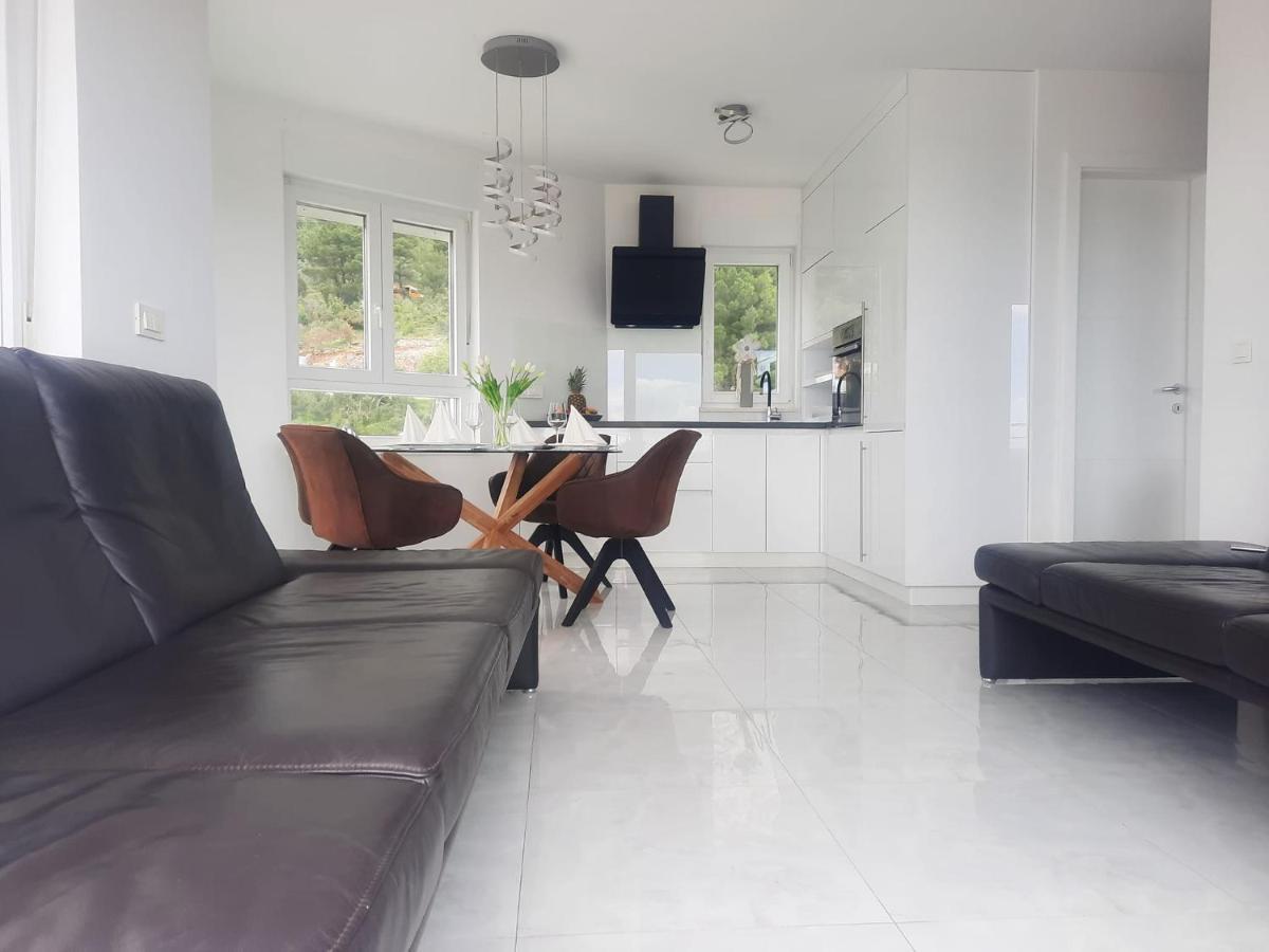 Apartment Anny De Luxe With Sea View Makarska Extérieur photo
