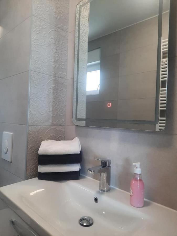 Apartment Anny De Luxe With Sea View Makarska Extérieur photo